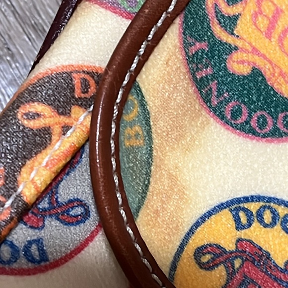 Dooney& Bourke Micro Bag Multicolor Leather Logo Preowned Possibly Vintage - Picture 12 of 12
